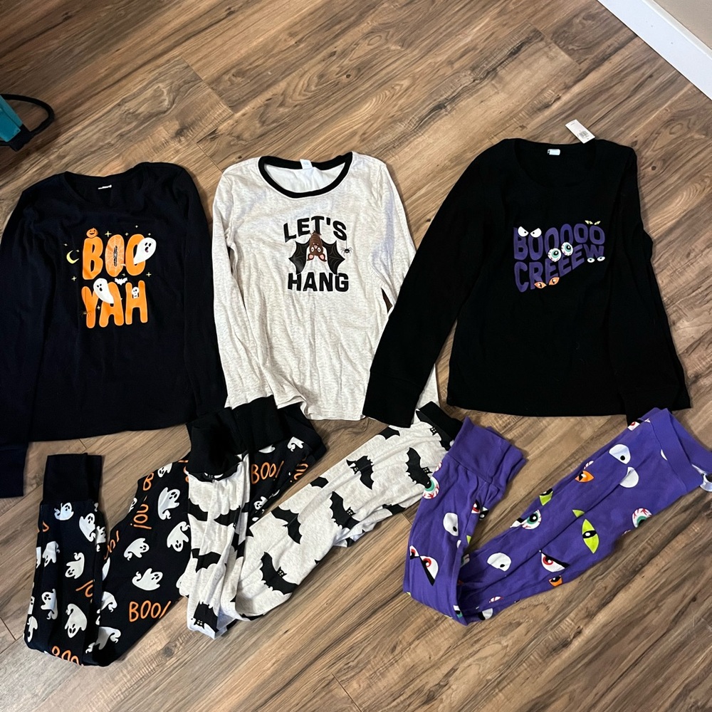 Women’s Old Navy Halloween Pajama Bundle